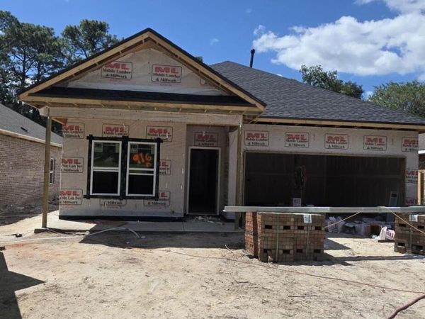 916 Nutmeg Avenue, Unit B, Niceville, FL 32578