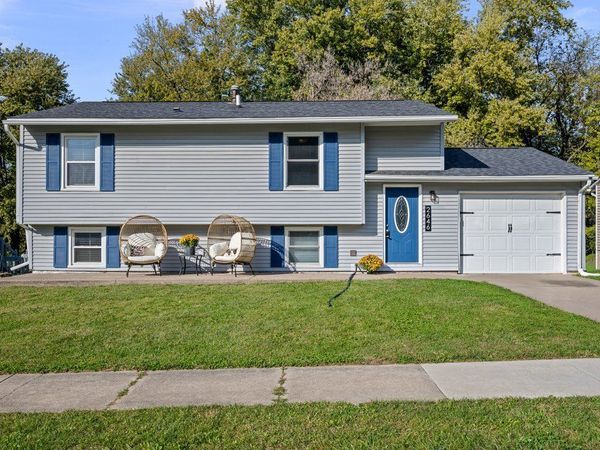 2646 W 56th Street , Davenport, IA 52806