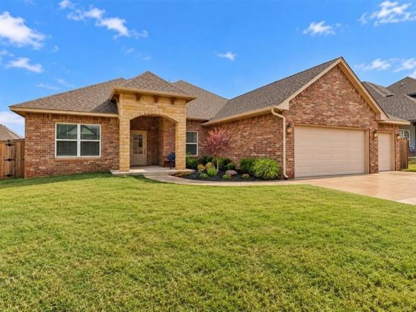 11709 NW 103rd Street, Yukon, OK 73099