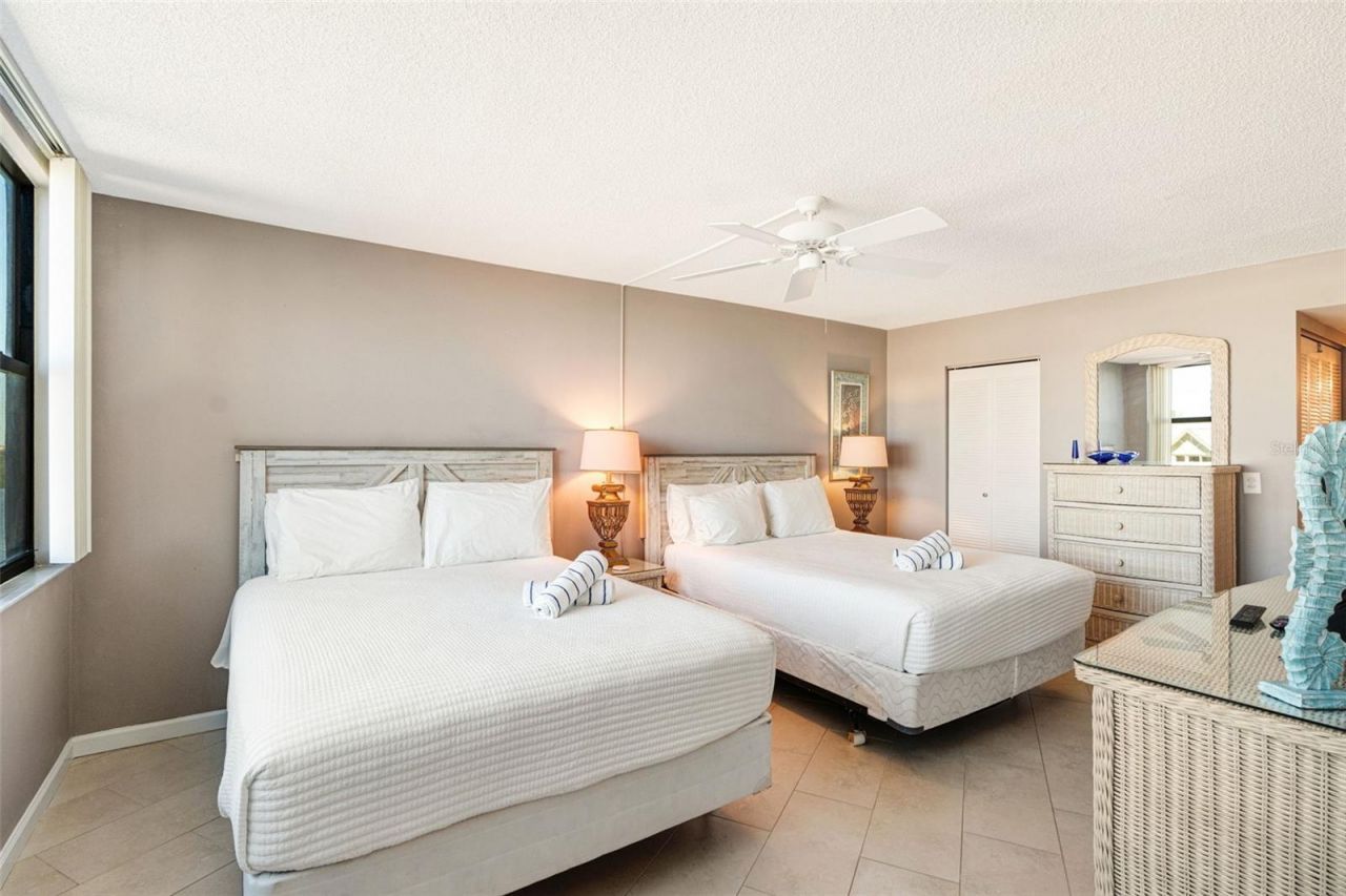 5855 Midnight Pass Road , Unit 611, Sarasota, FL 34242 Photo