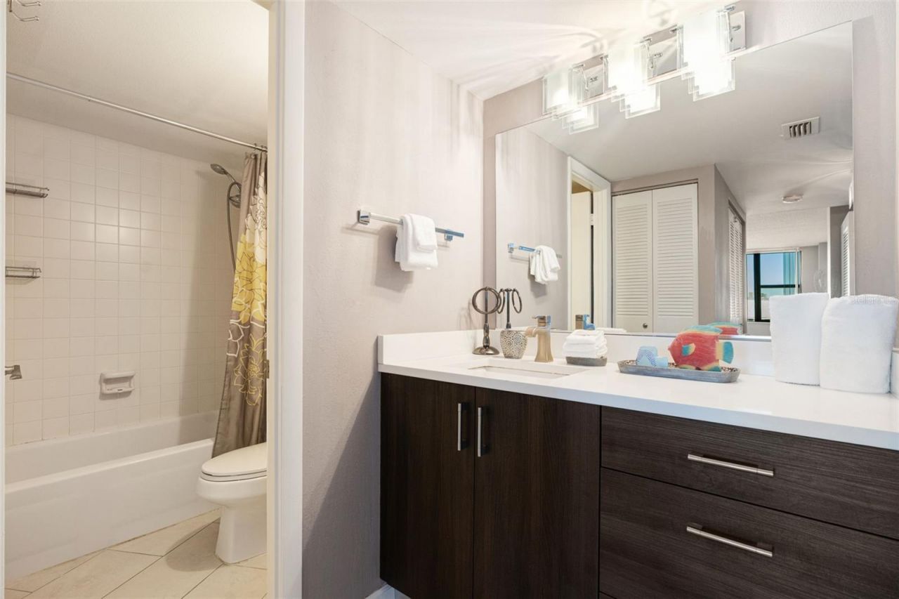 5855 Midnight Pass Road , Unit 611, Sarasota, FL 34242 Photo