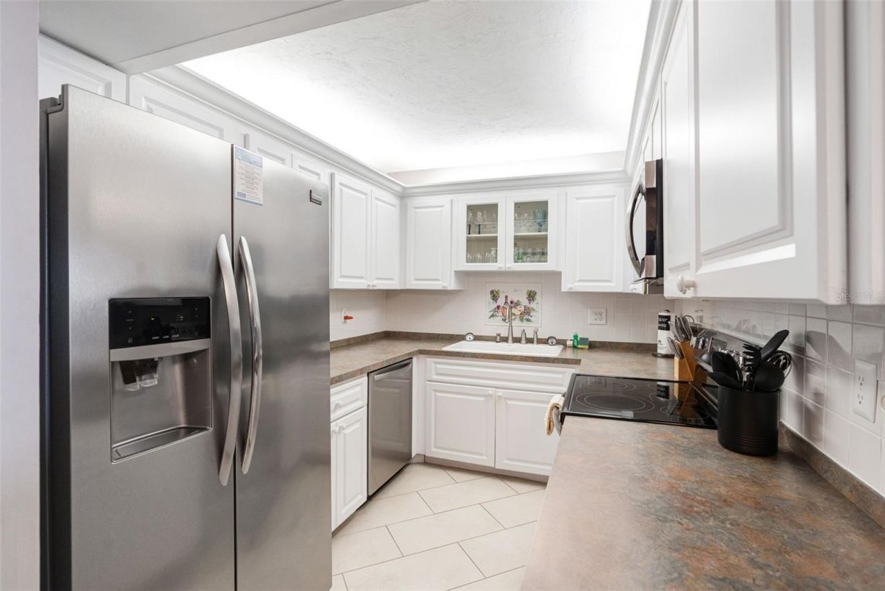 5855 Midnight Pass Road , Unit 611, Sarasota, FL 34242 Photo