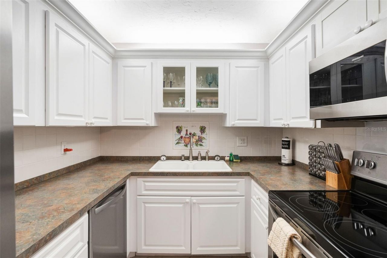 5855 Midnight Pass Road , Unit 611, Sarasota, FL 34242 Photo