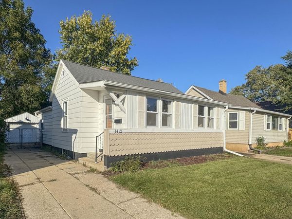 1412 78th Pl, Kenosha, WI 53143