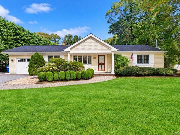 12 Birchwood Lane , East Quogue, NY 11942