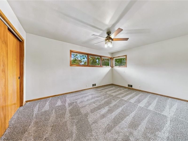 13917 Settlement Acres Drive, Brook Park, OH 44142 Photo 18