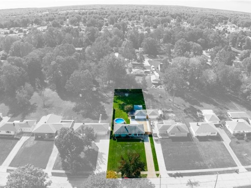 13917 Settlement Acres Drive, Brook Park, OH 44142 Photo 4