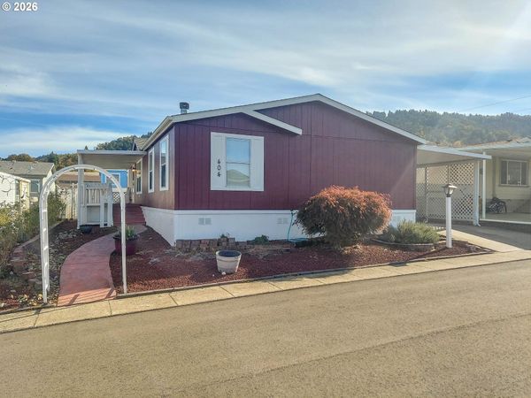 404 W RIVERRIDGE AVE, Roseburg, OR 97471