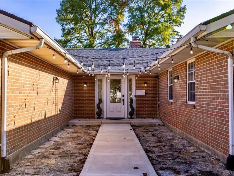 319 Beechgrove Drive, Englewood, OH 45322 Photo 3
