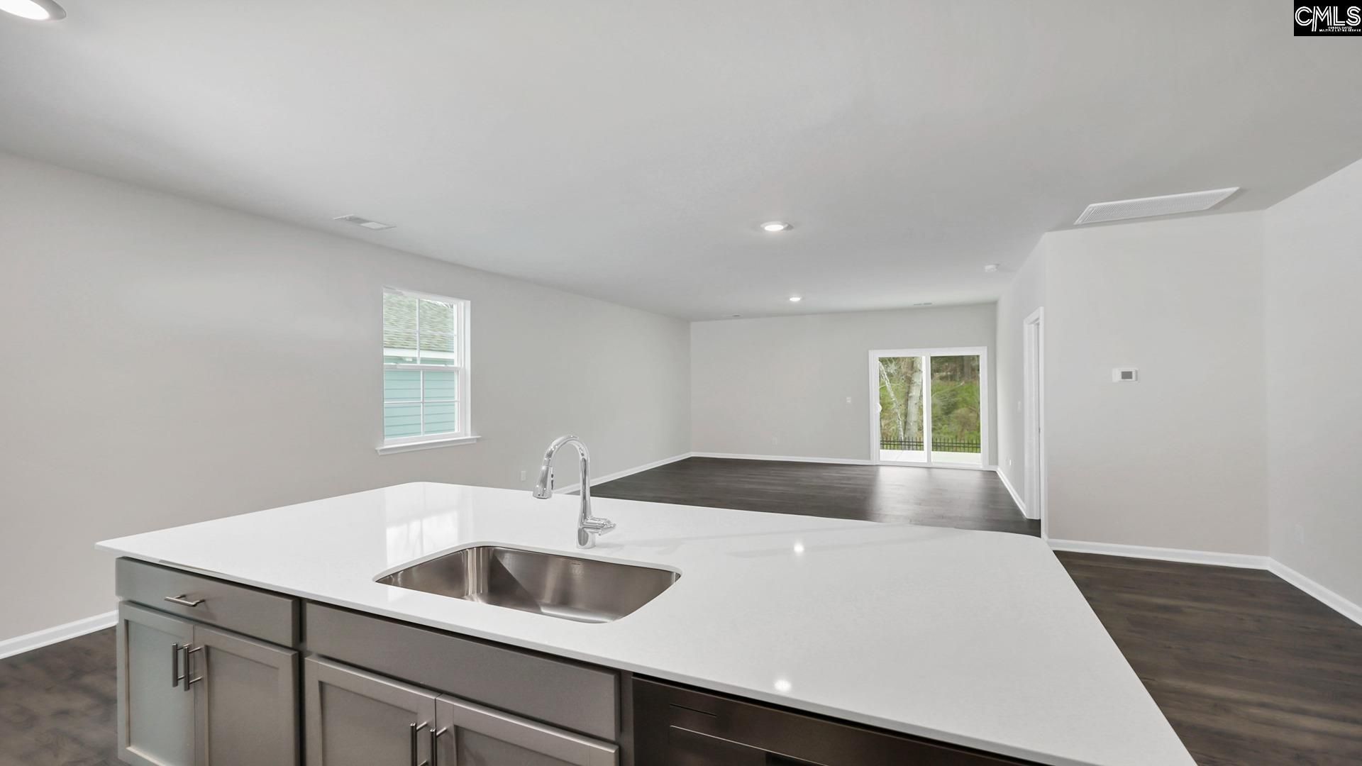 147 Livingston Woods Drive Photo 4