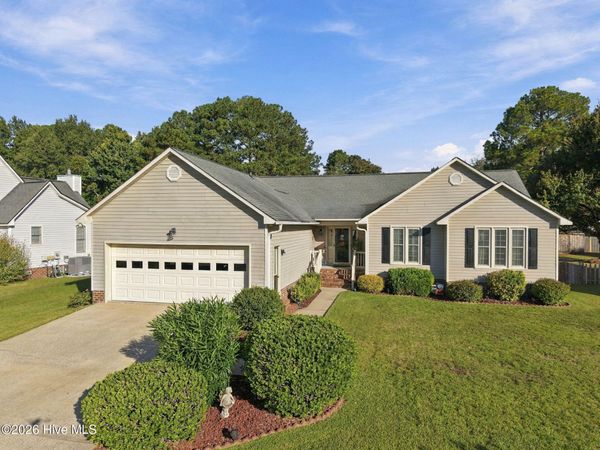 657 Winterfield Drive , Winterville, NC 28590