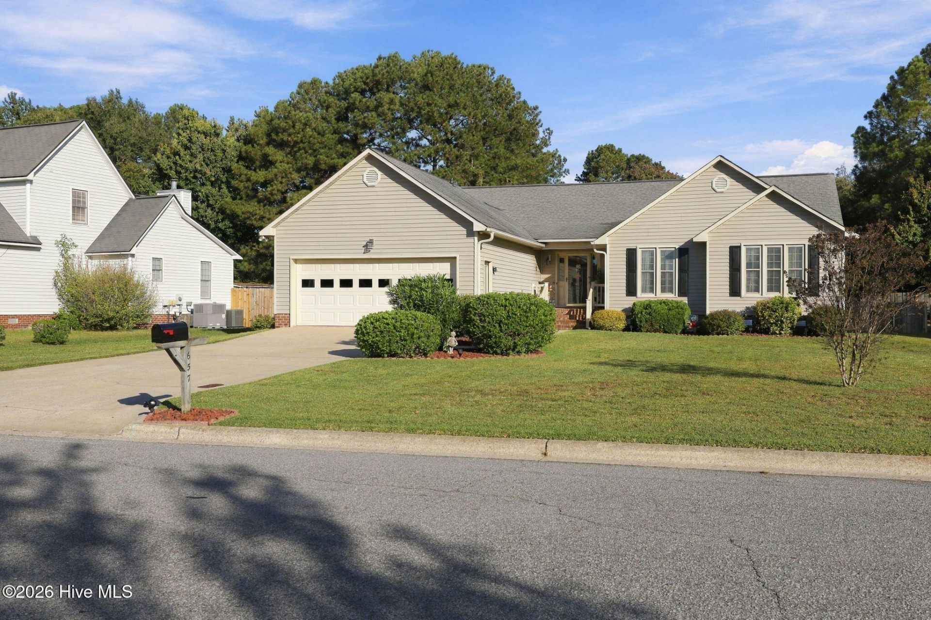 657 Winterfield Drive  Photo 8