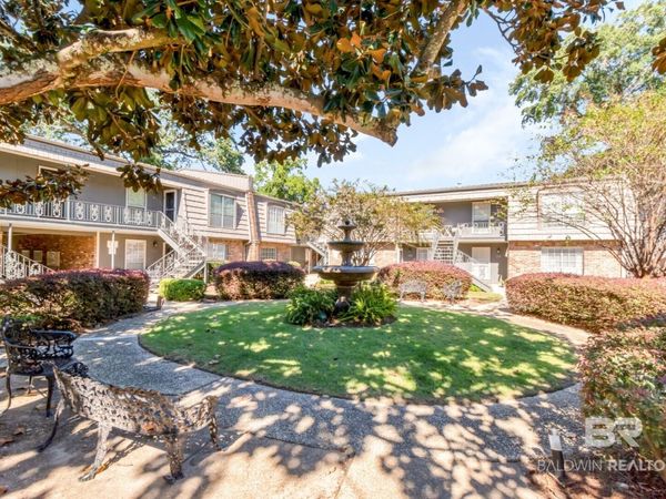 207 S Mobile Street, Unit APT 107, Fairhope, AL 36532