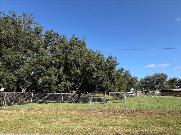 1116 E 142ND AVENUE , TAMPA, FL 33613