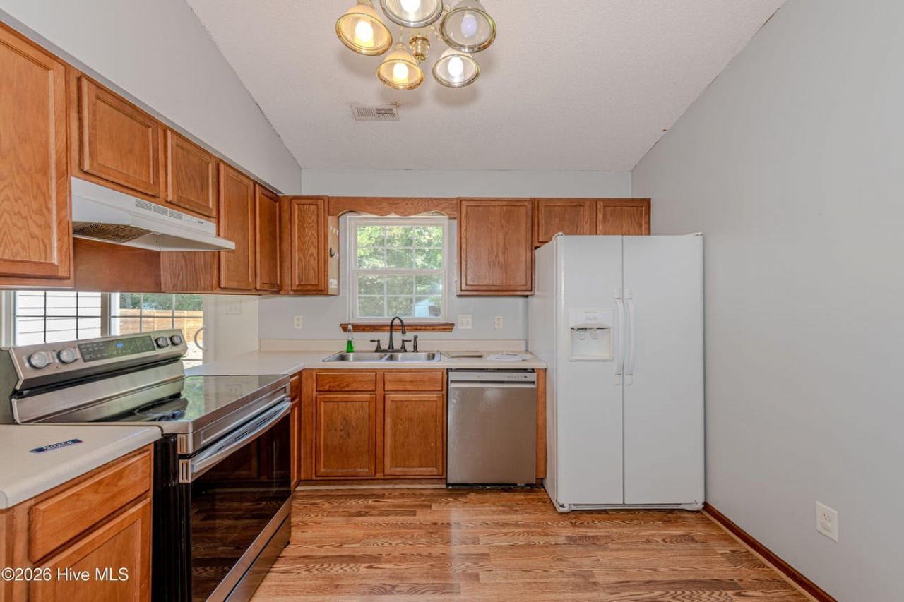106 Linden Road  Photo 13