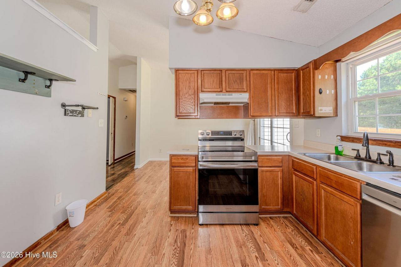 106 Linden Road  Photo 15