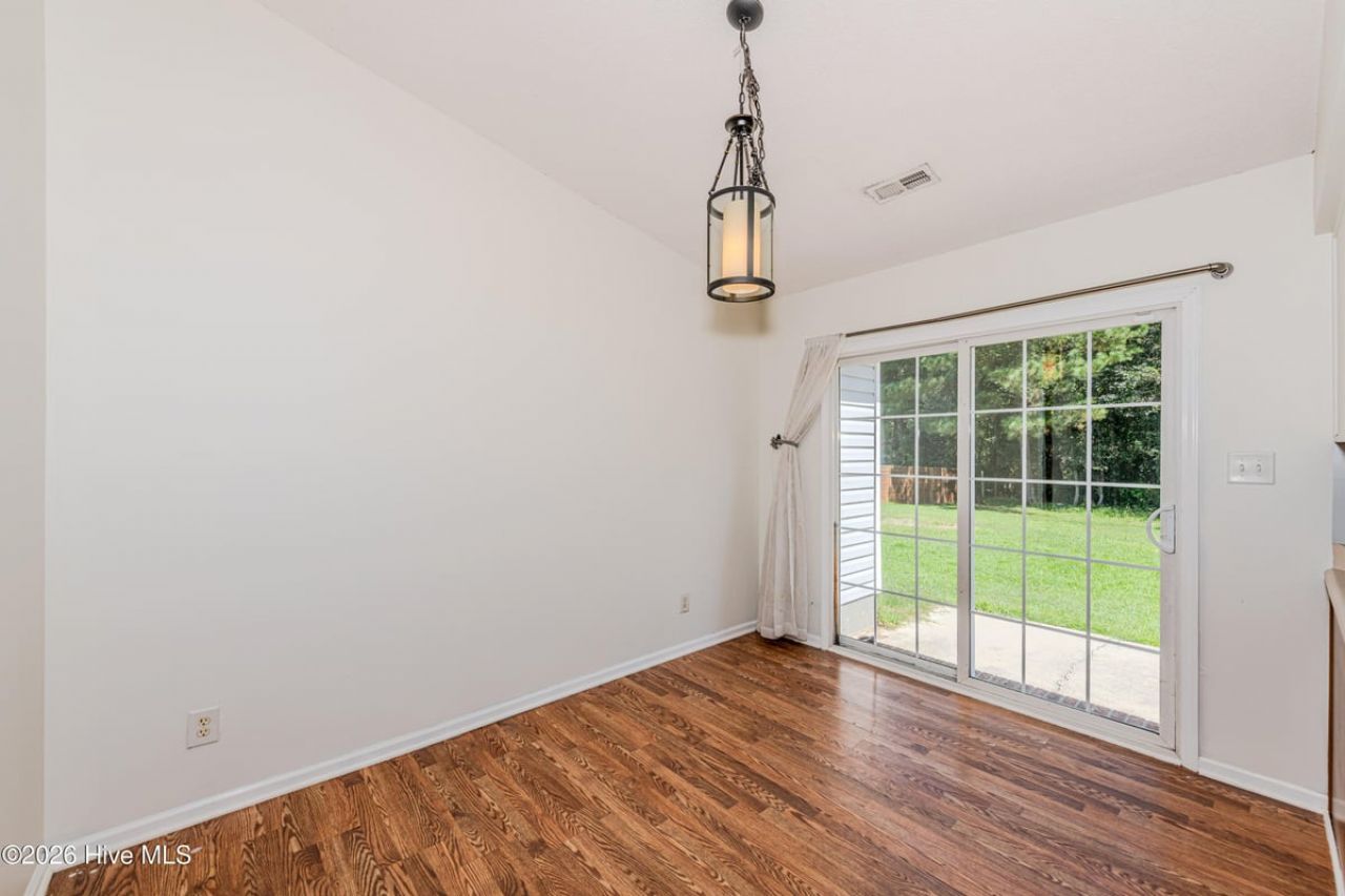 106 Linden Road  Photo 17