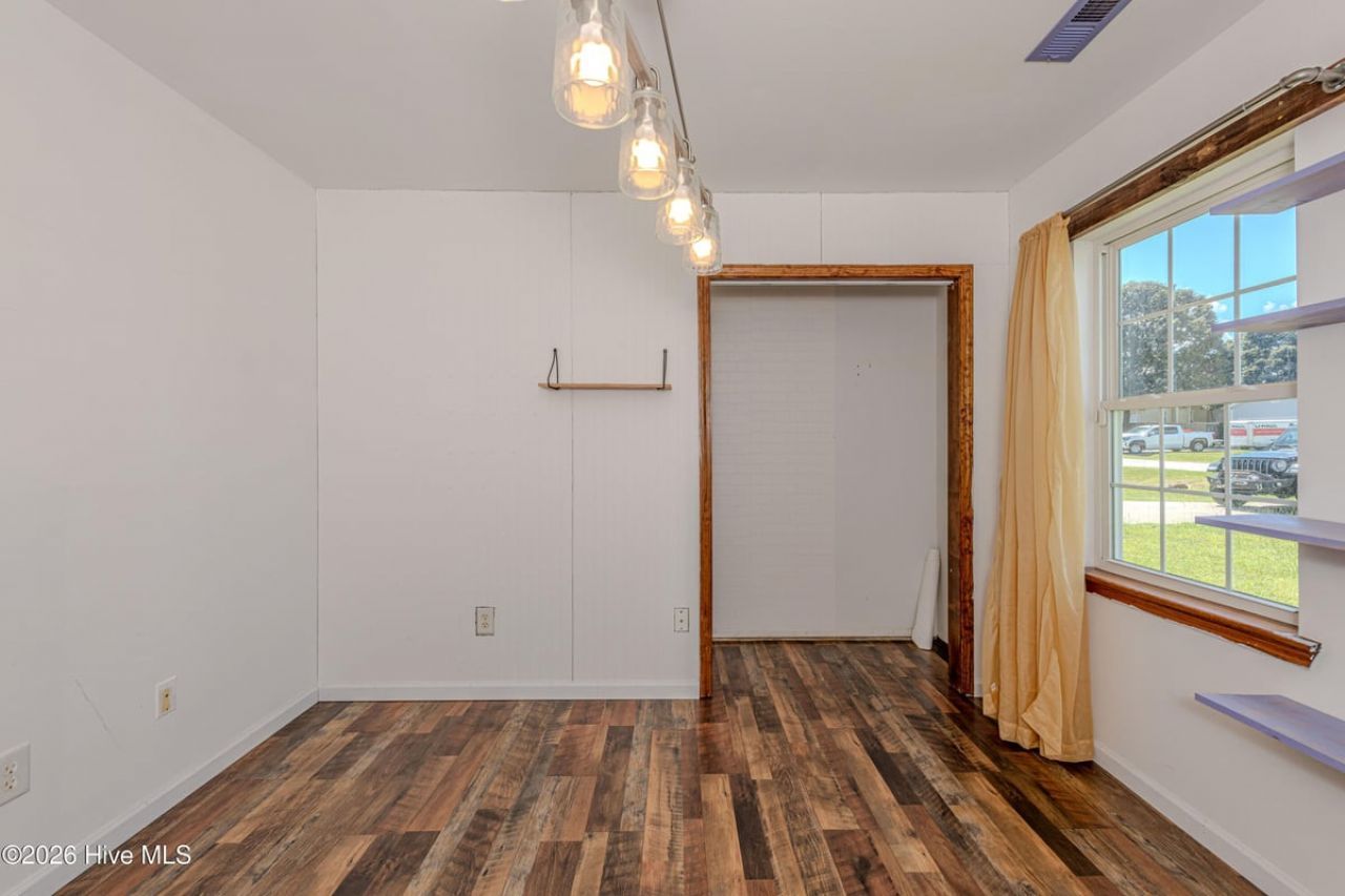 106 Linden Road  Photo 19