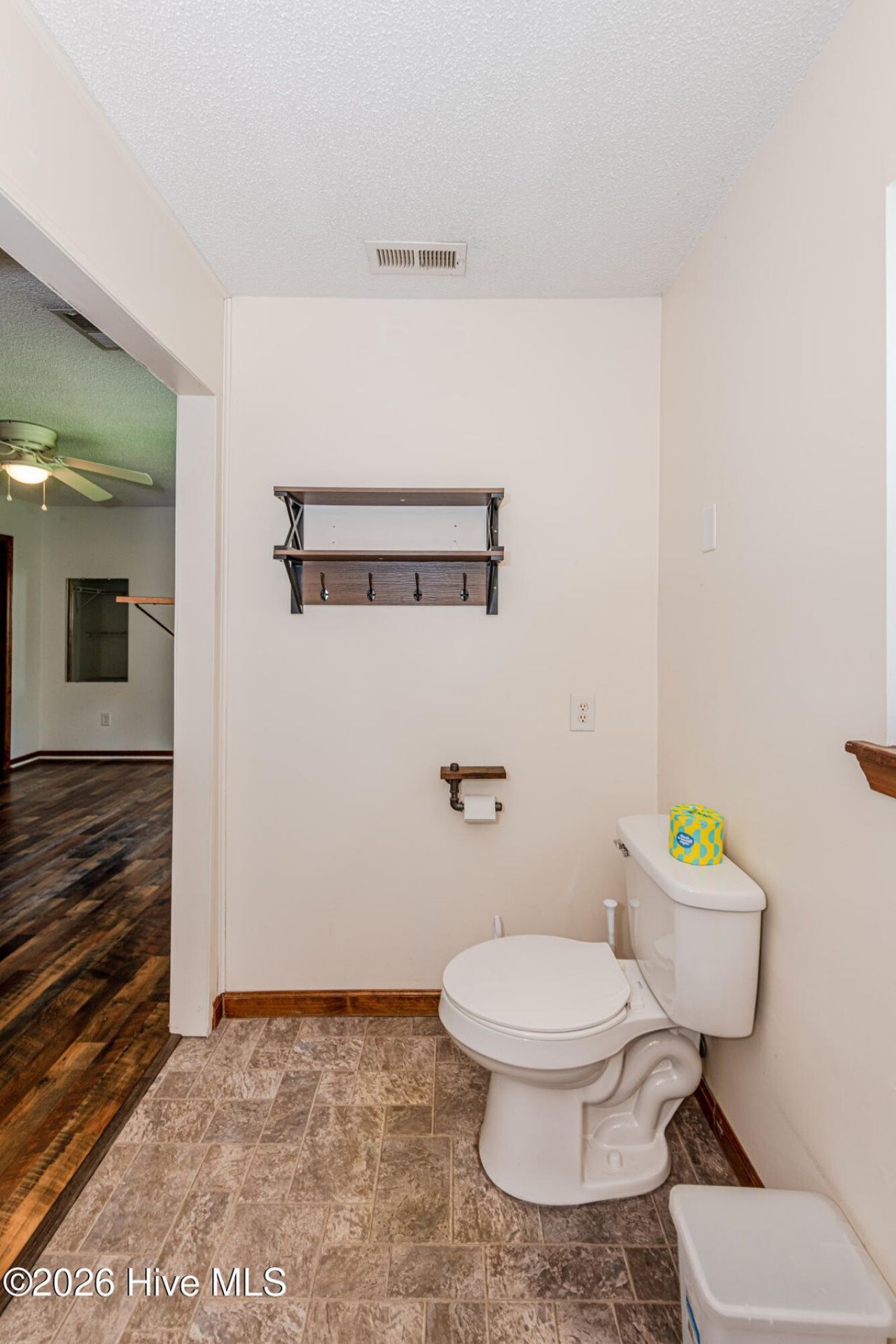106 Linden Road  Photo 36