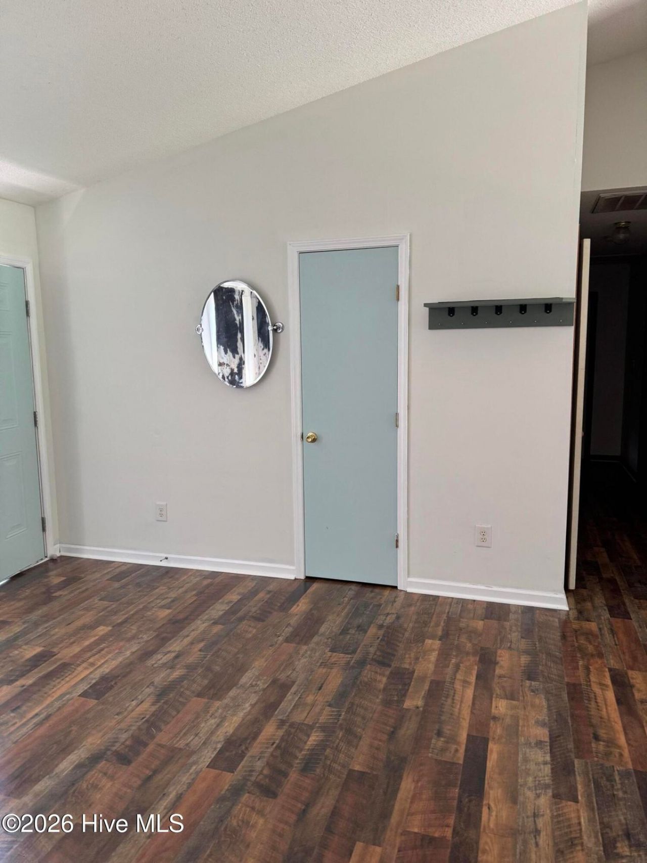 106 Linden Road  Photo 4