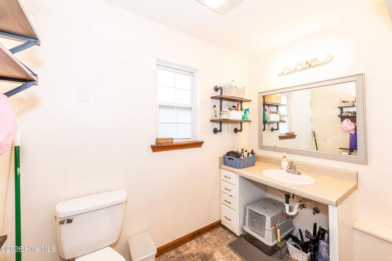 106 Linden Road  Photo 56