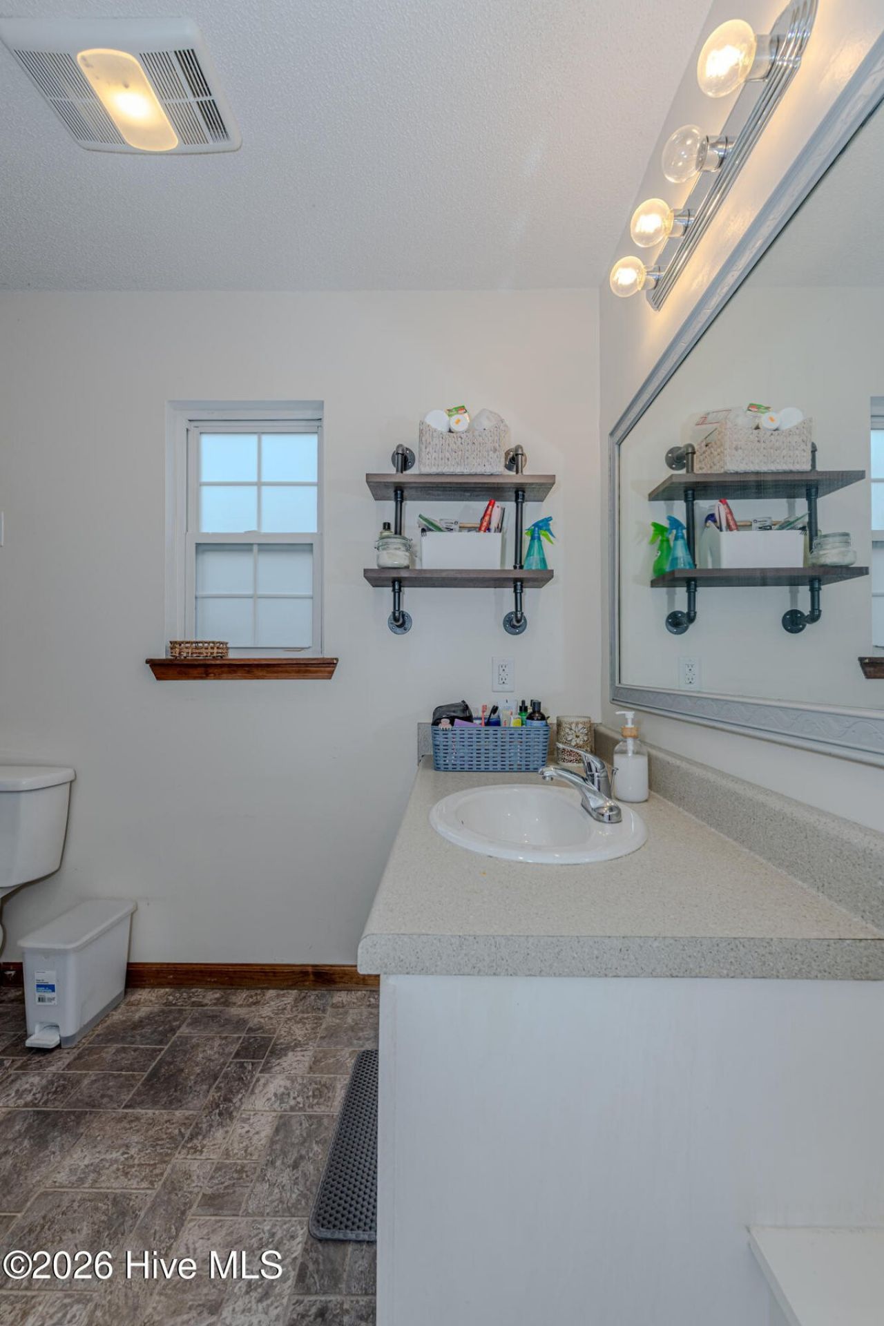 106 Linden Road  Photo 59