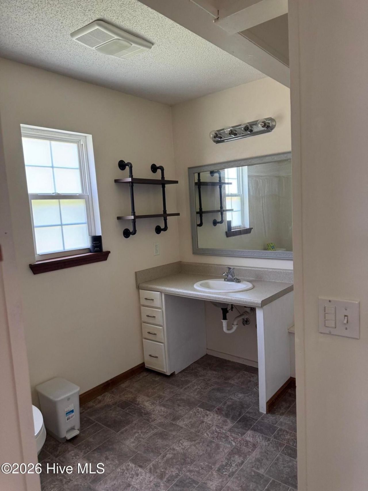106 Linden Road  Photo 90