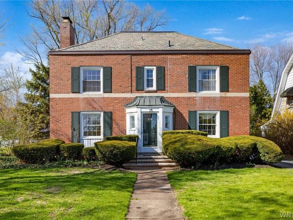 178 Deerhurst Park Boulevard, Tonawanda, NY 14217