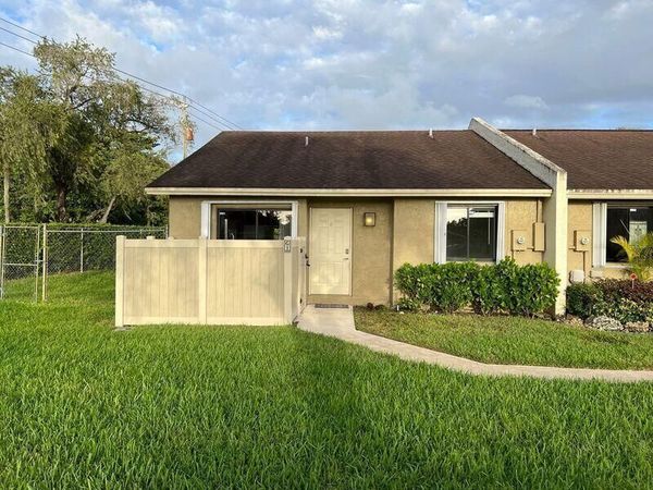 10267 Boca Bend W, Unit G1, Boca Raton, FL 33428