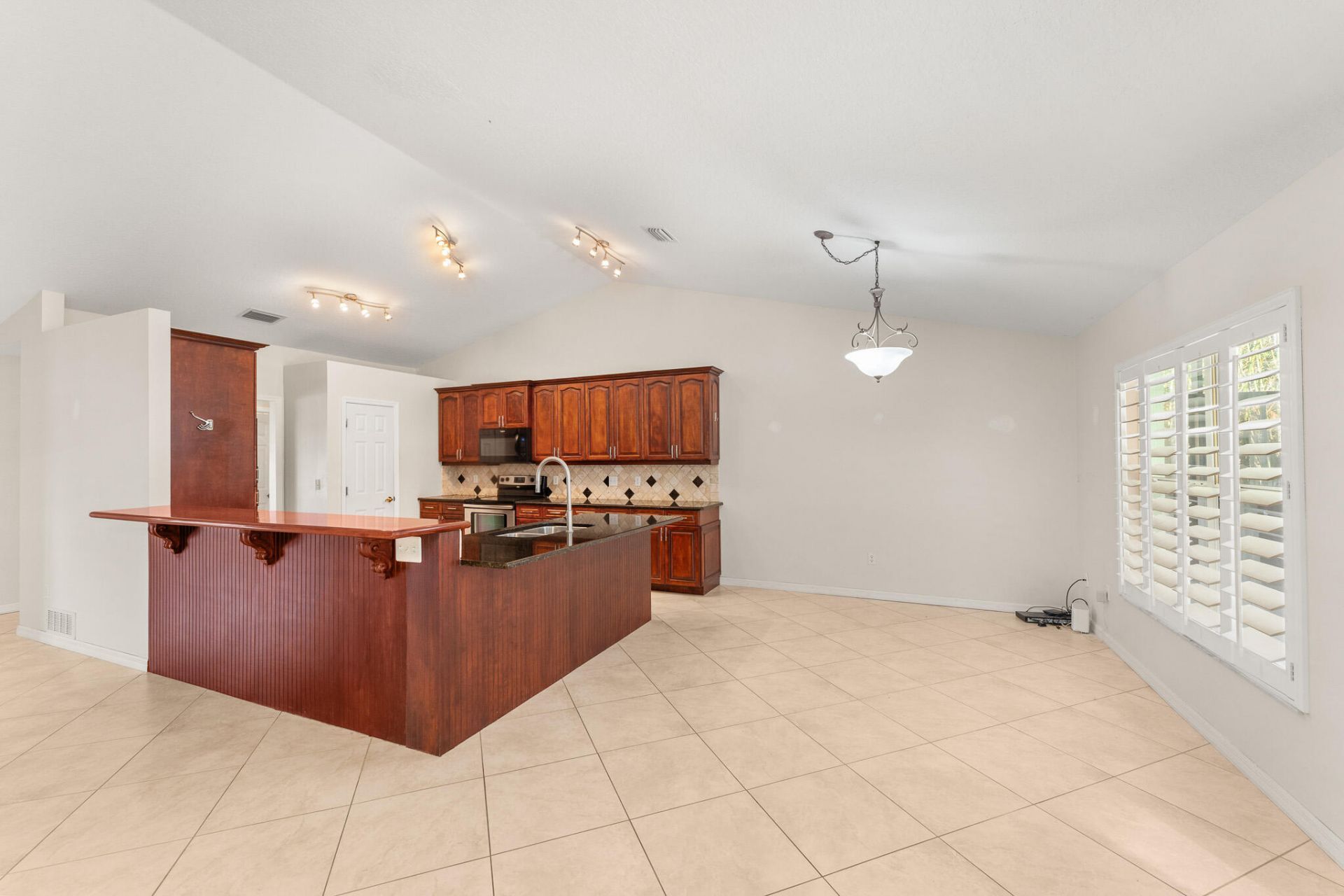 2001 SE Dranson Circle, Port Saint Lucie, FL 34952 Photo