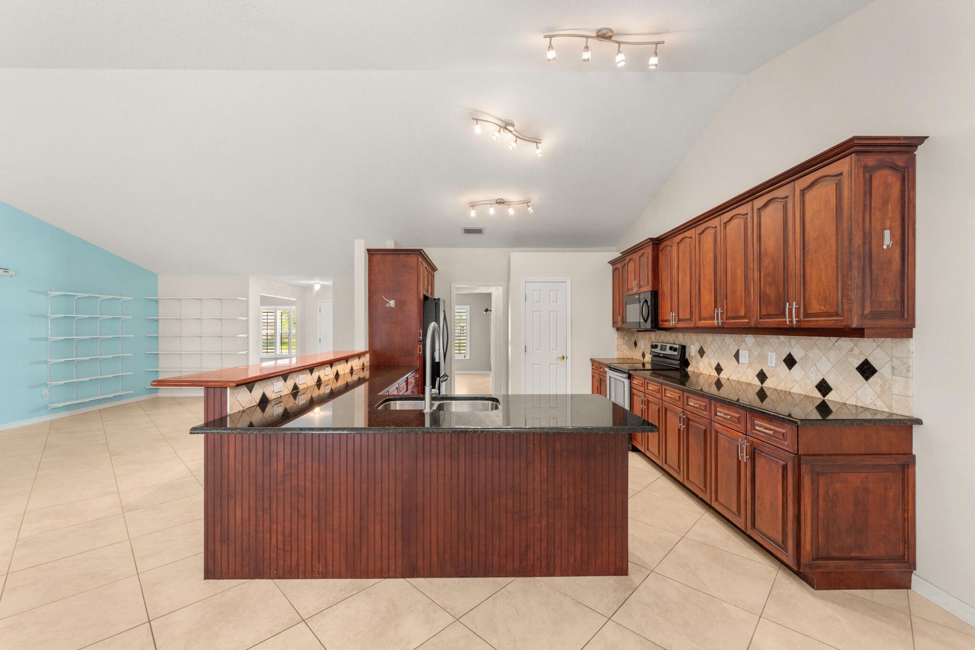 2001 SE Dranson Circle, Port Saint Lucie, FL 34952 Photo