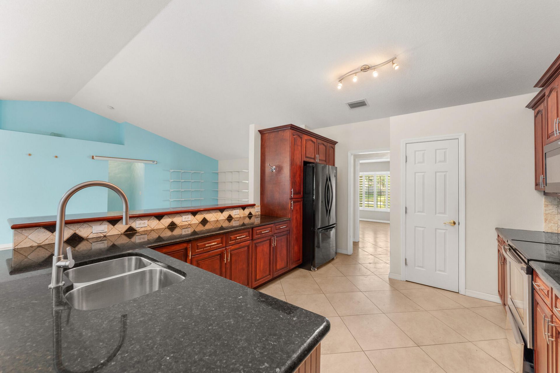 2001 SE Dranson Circle, Port Saint Lucie, FL 34952 Photo