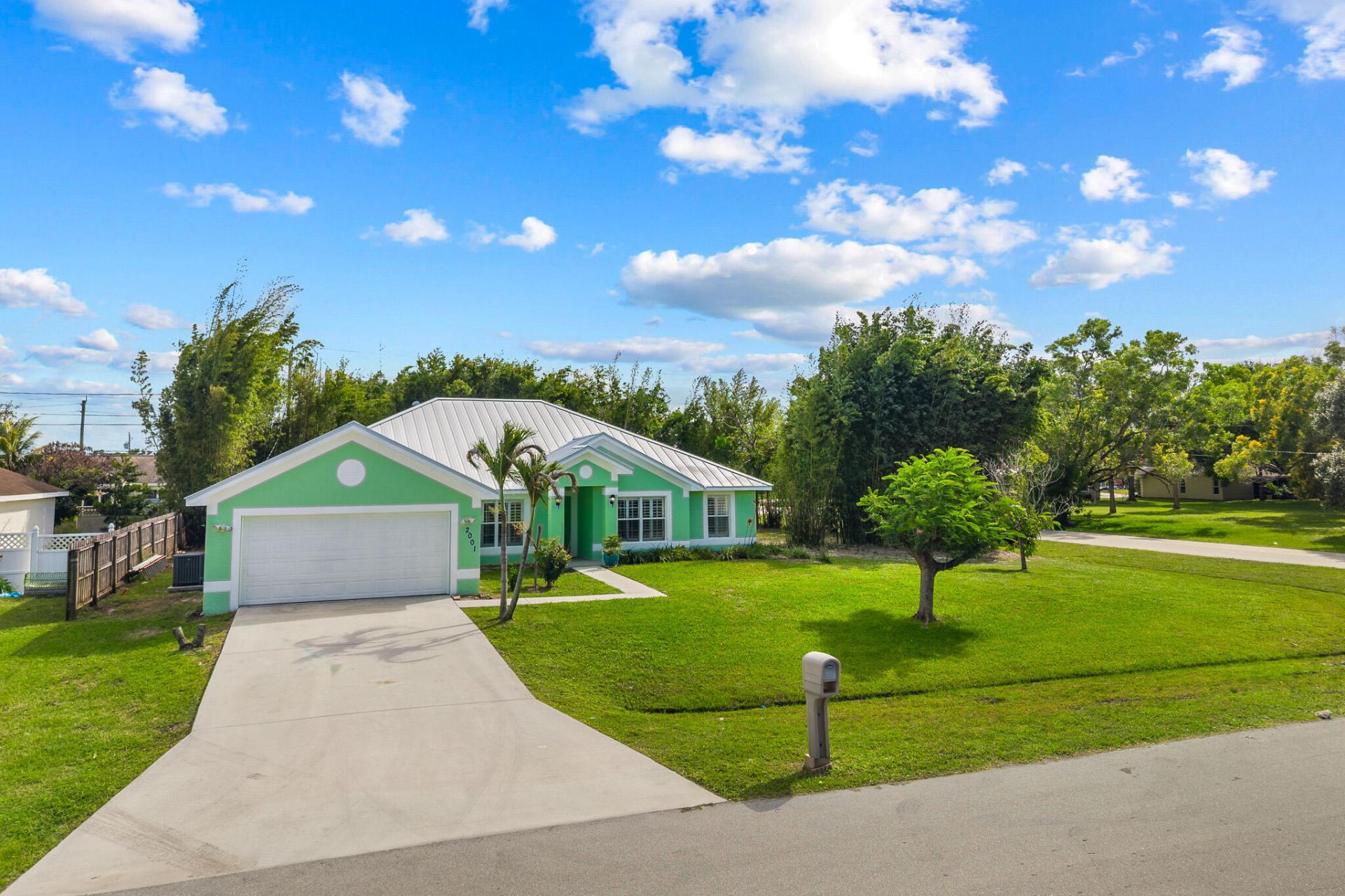 2001 SE Dranson Circle, Port Saint Lucie, FL 34952 Photo