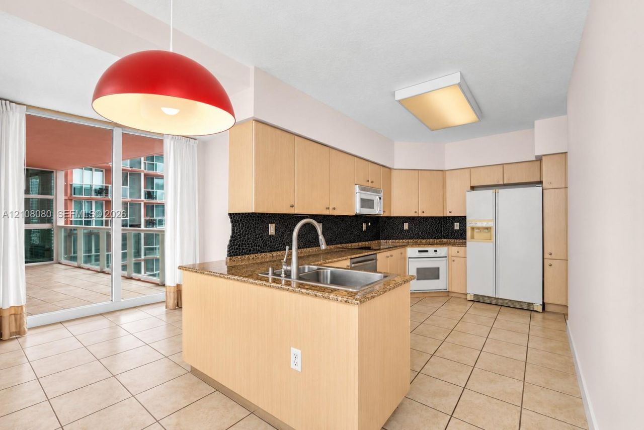3370 Hidden Bay Dr , Unit 1111, Aventura, FL 33180 Photo