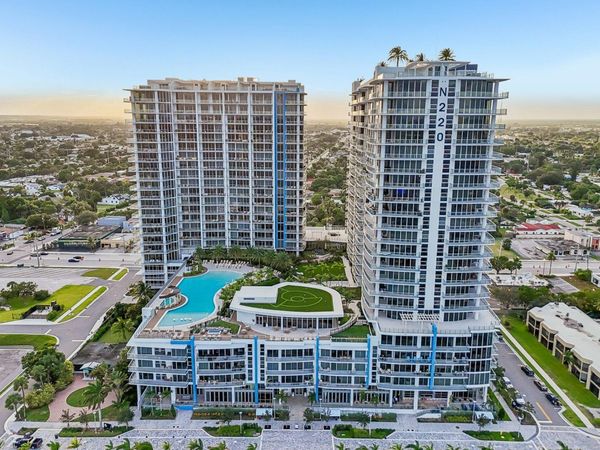 220 LAKE SHORE Drive, Unit 1913, West Palm Beach, FL 33403