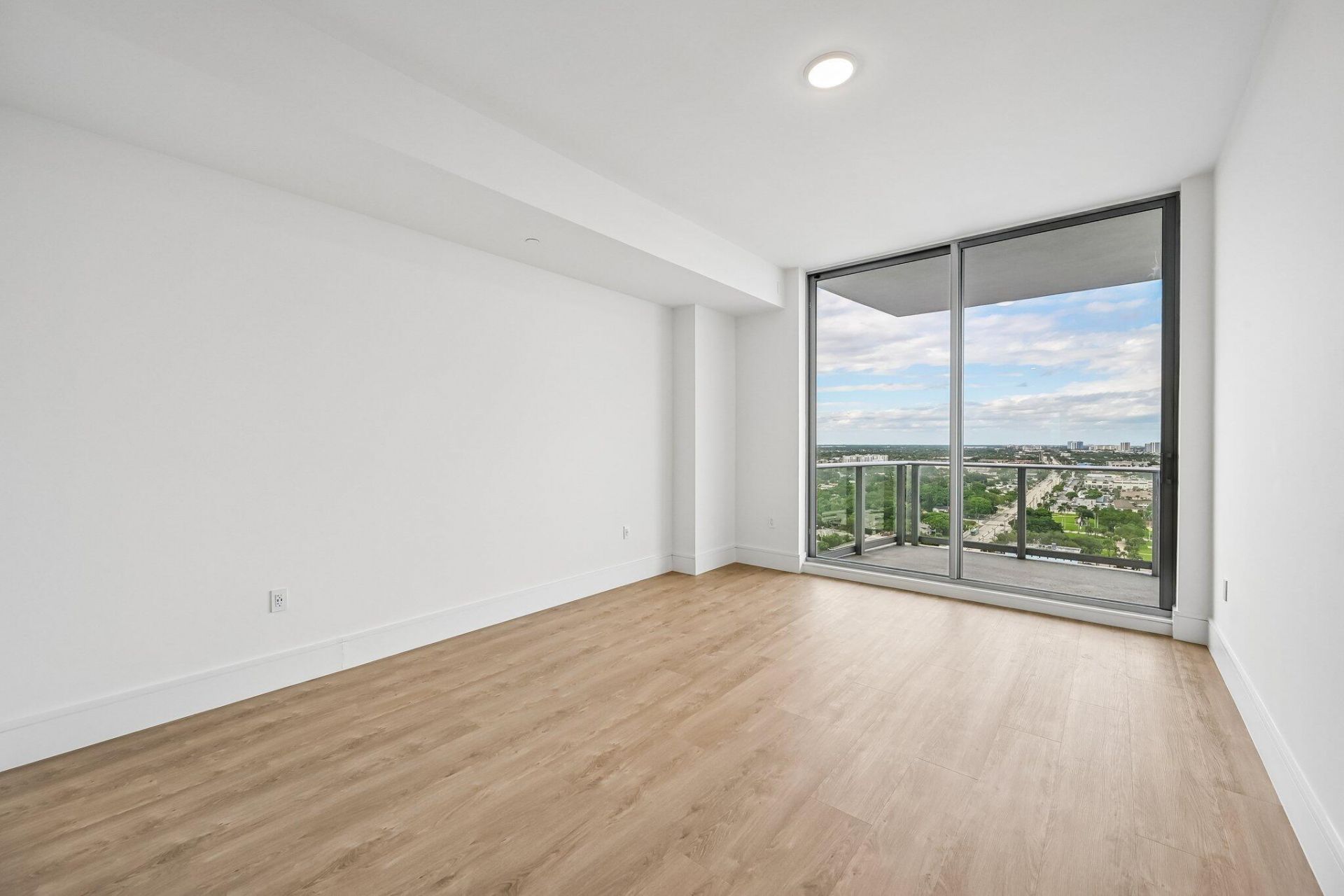 220 Lake Shore Drive, Unit 1913, West Palm Beach, FL 33403 Photo