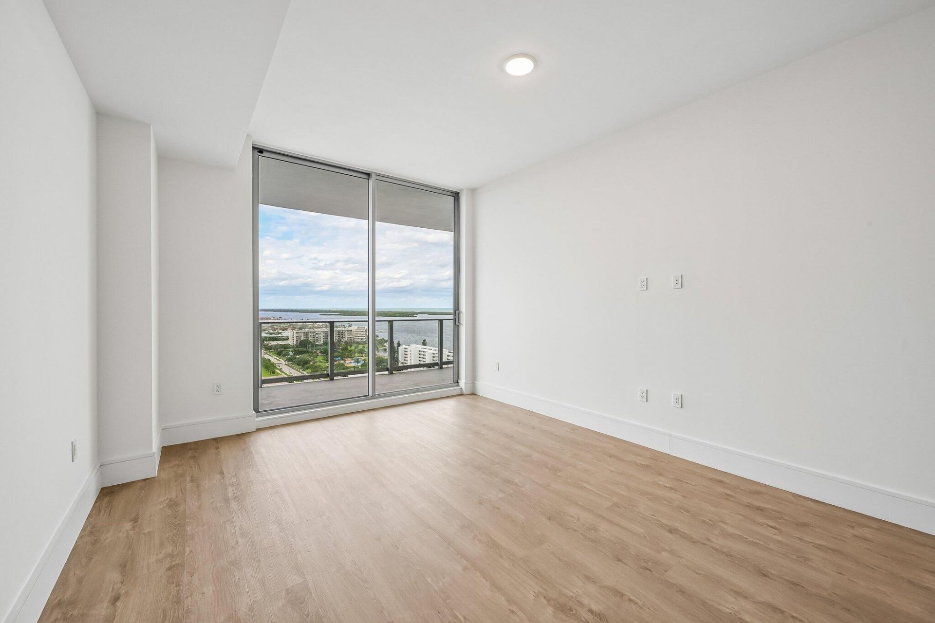 220 Lake Shore Drive, Unit 1913, West Palm Beach, FL 33403 Photo
