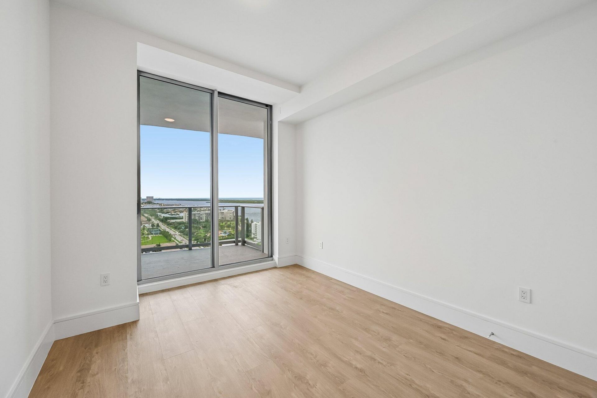 220 Lake Shore Drive, Unit 1913, West Palm Beach, FL 33403 Photo