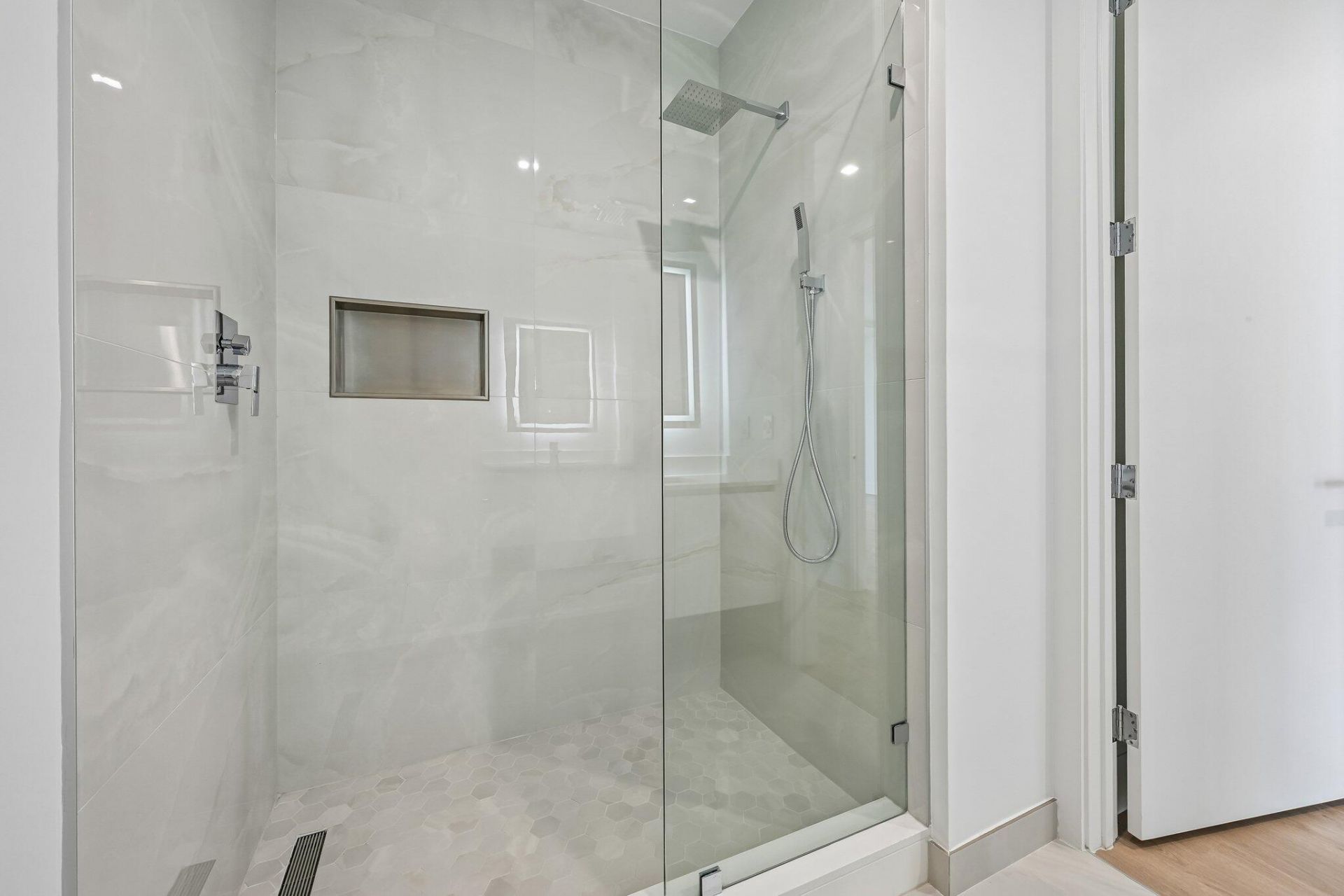 220 Lake Shore Drive, Unit 1913, West Palm Beach, FL 33403 Photo