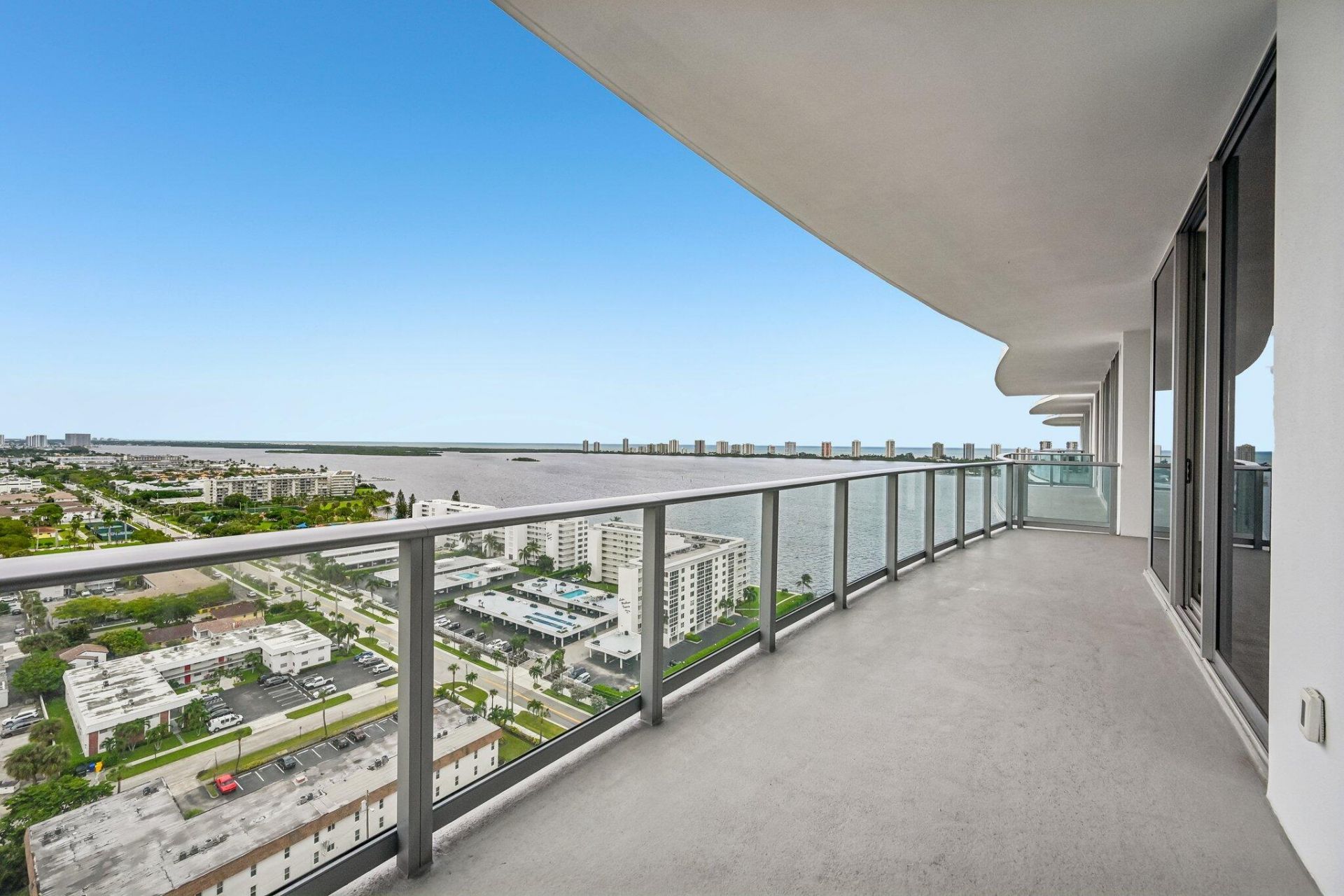 220 Lake Shore Drive, Unit 1913, West Palm Beach, FL 33403 Photo