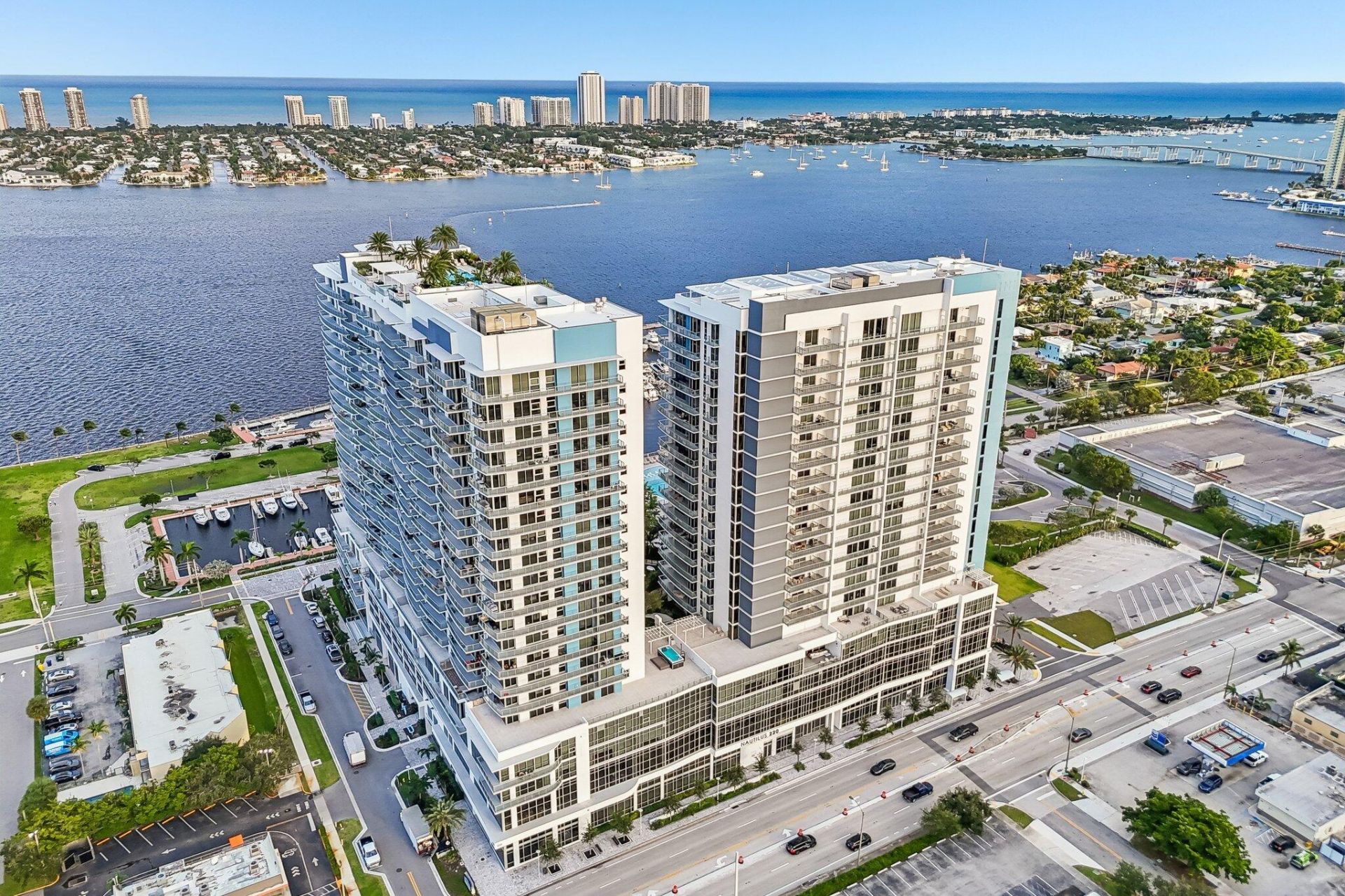 220 Lake Shore Drive, Unit 1913, West Palm Beach, FL 33403 Photo