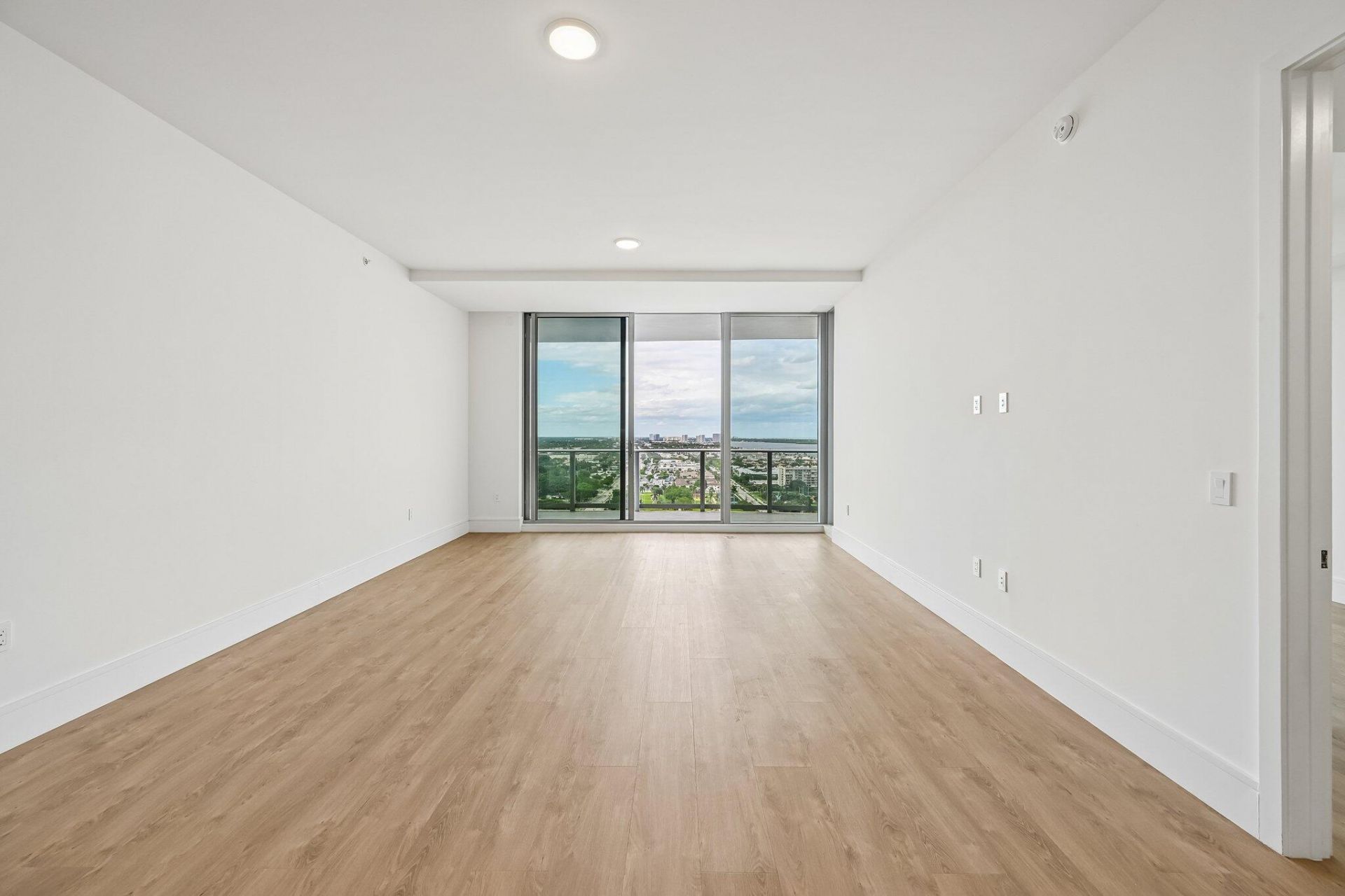 220 Lake Shore Drive, Unit 1913, West Palm Beach, FL 33403 Photo