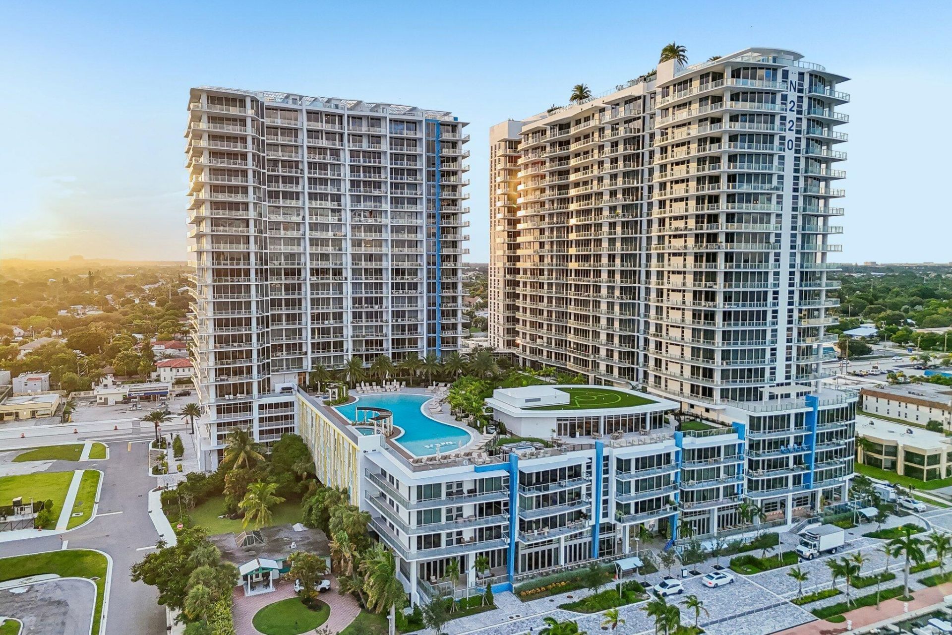 220 Lake Shore Drive, Unit 1913, West Palm Beach, FL 33403 Photo