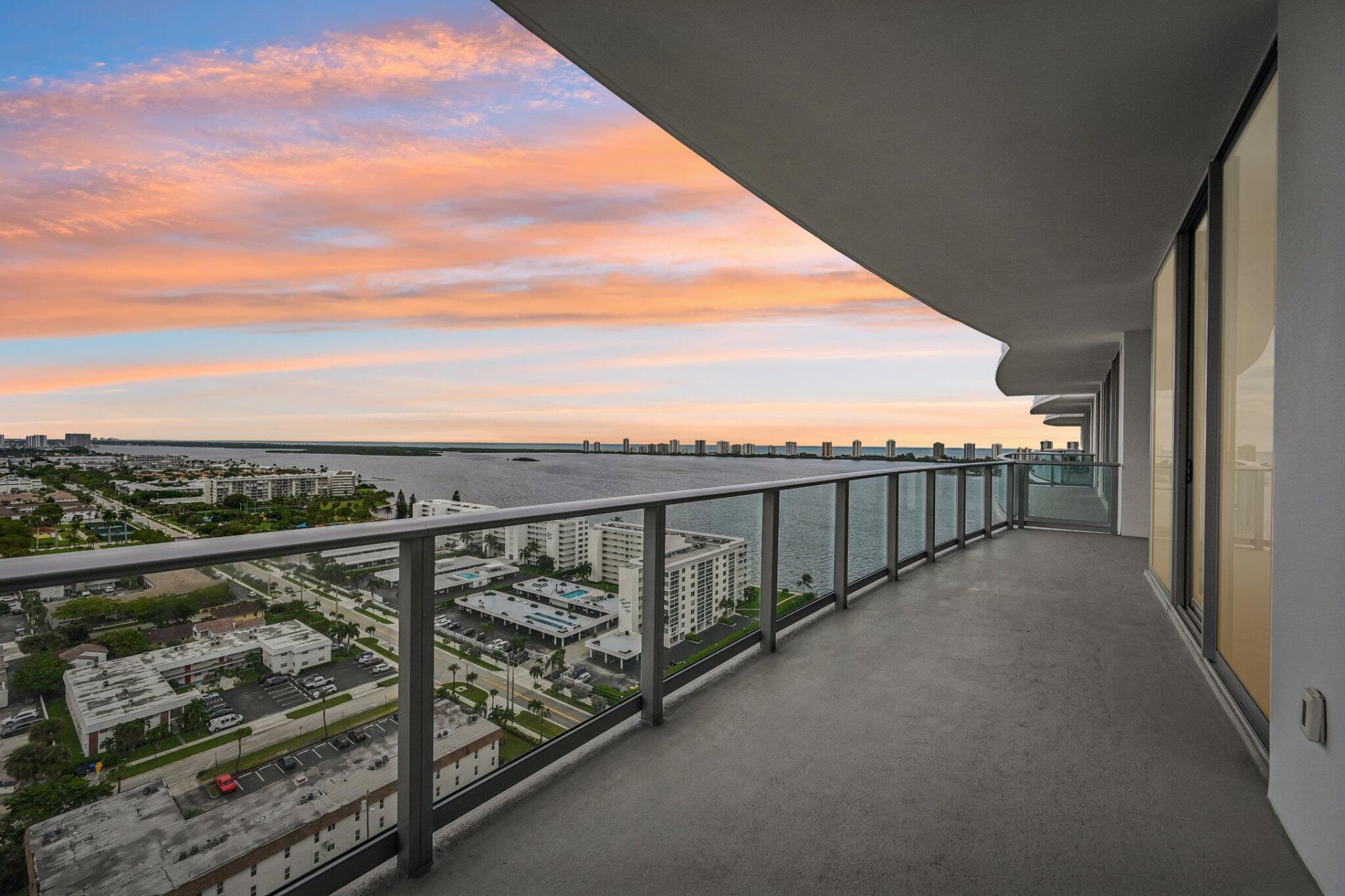 220 Lake Shore Drive, Unit 1913, West Palm Beach, FL 33403 Photo