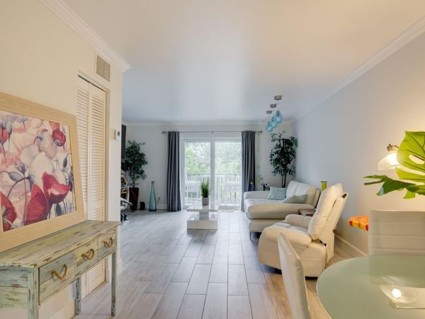 3909 N Ocean Boulevard, Unit 302, Fort Lauderdale, FL 33308