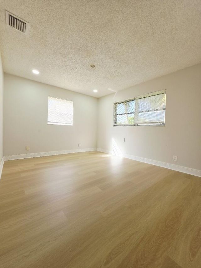 3070 SE 1st Place, Boynton Beach, FL 33435 Photo