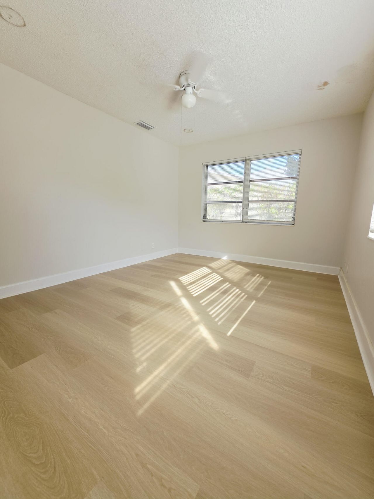 3070 SE 1st Place, Boynton Beach, FL 33435 Photo