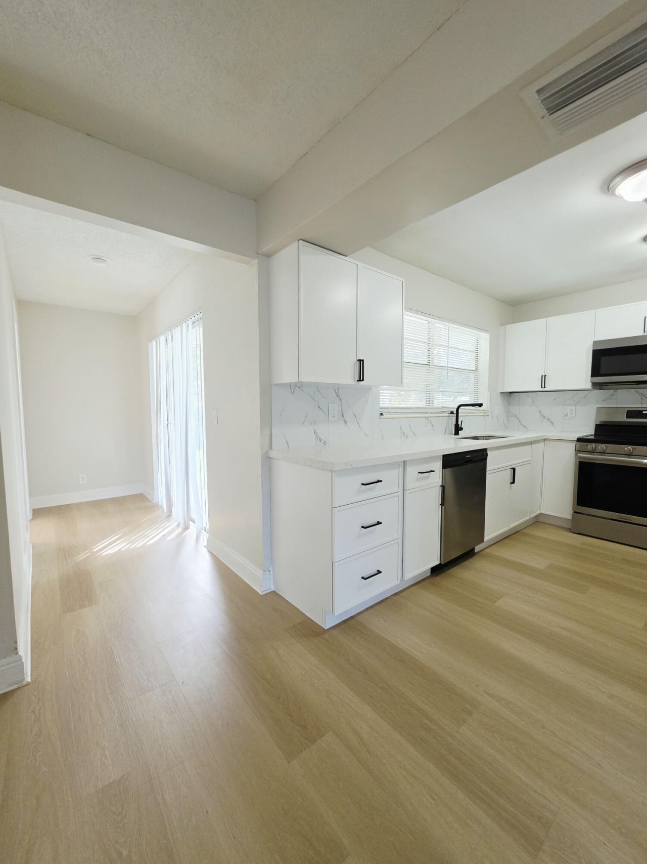 3070 SE 1st Place, Boynton Beach, FL 33435 Photo