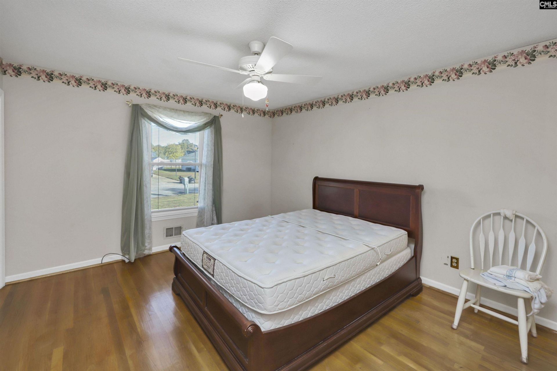 117 Springfield  Photo 11