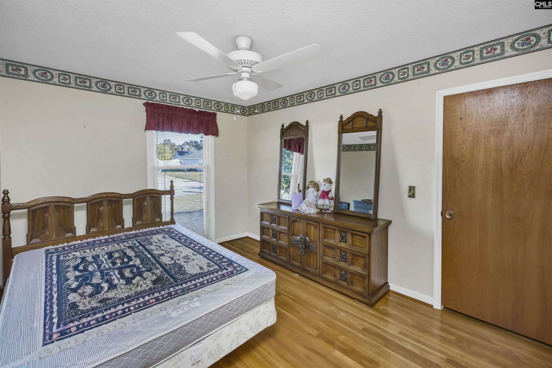 117 Springfield  Photo 12